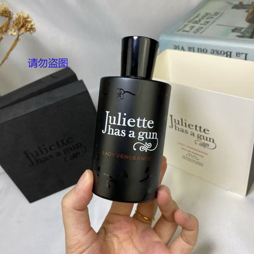 Top Luxury 100ml Eau De Parfum - مراجعة Perfume Floral Fragrance وسعره